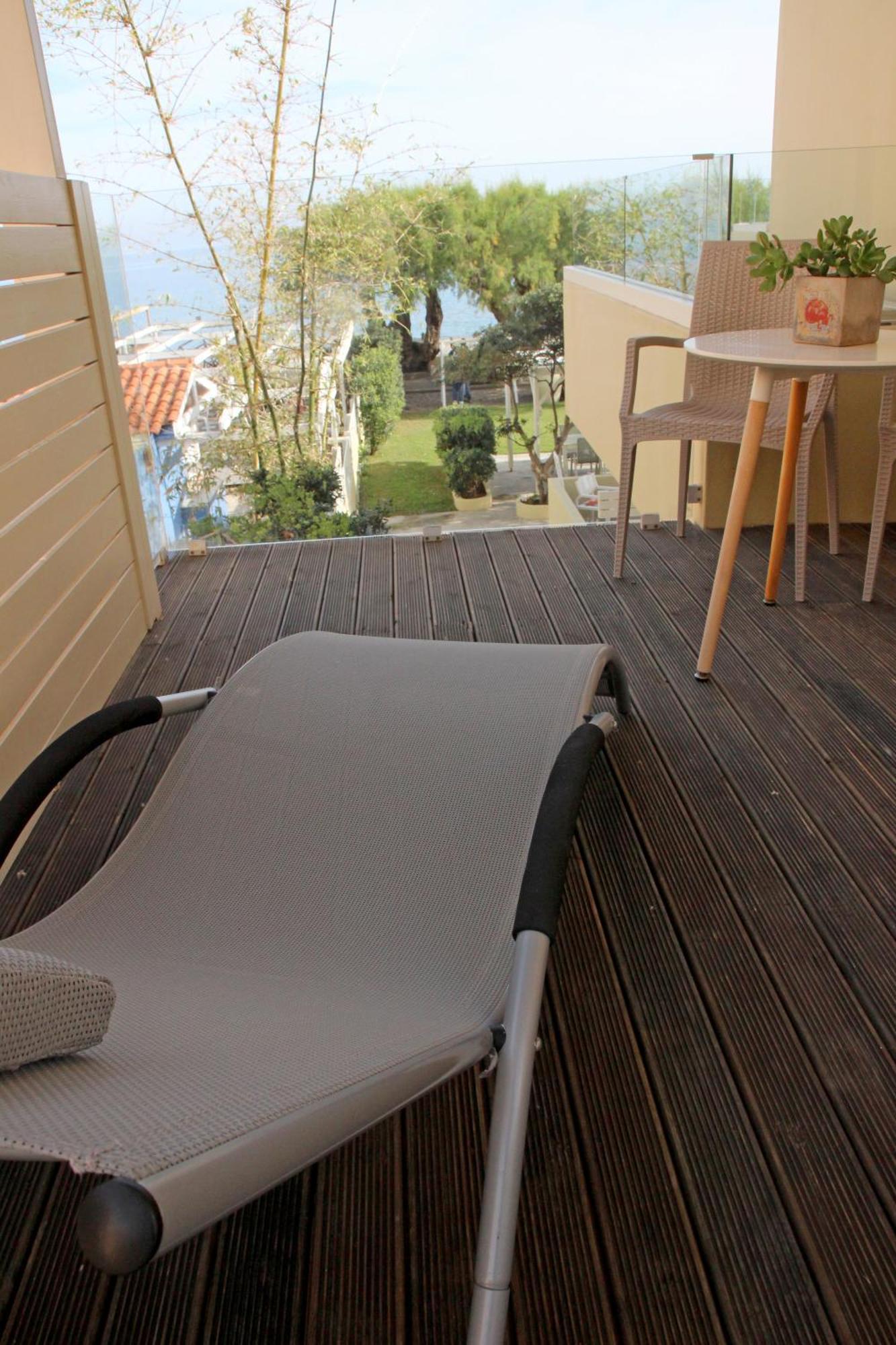 Effi Apartments Platanias  Bilik gambar
