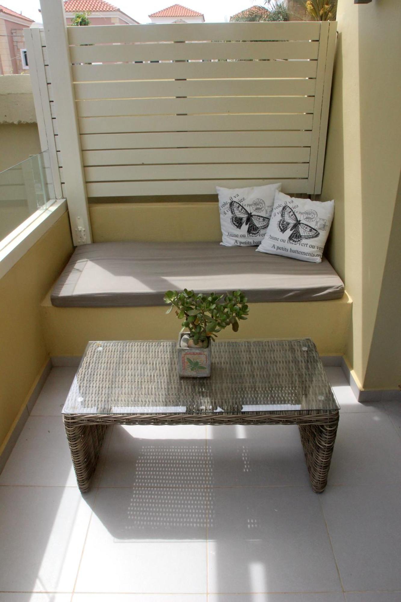 Effi Apartments Platanias  Bilik gambar