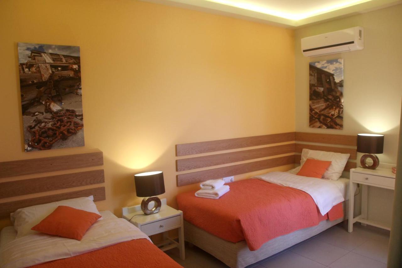 Effi Apartments Platanias  Bilik gambar